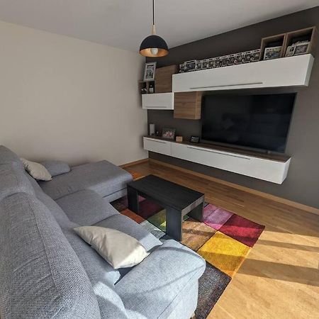 Piso Completo Y Moderno, Burgos Apartment Bagian luar foto