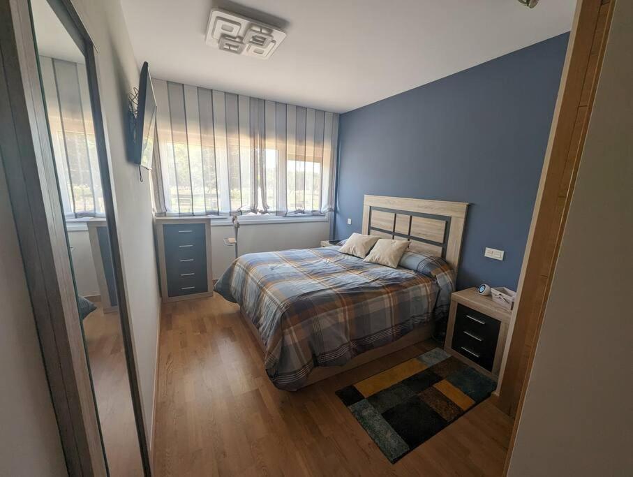 Piso Completo Y Moderno, Burgos Apartment Bagian luar foto